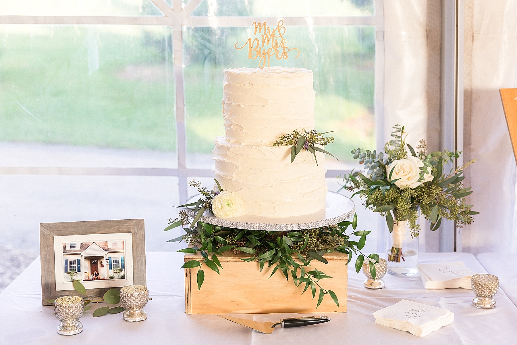wedding cake by Designs by JoJo photographed by Alexandra Mandato Photography