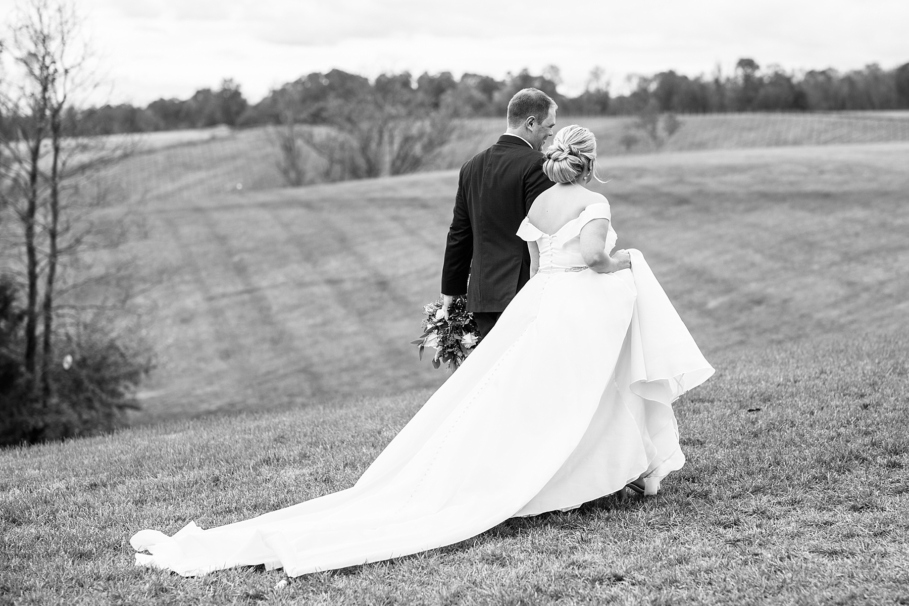 fall wedding day at Stone Tower Winery photographed by  Alexandra Mandato Photography