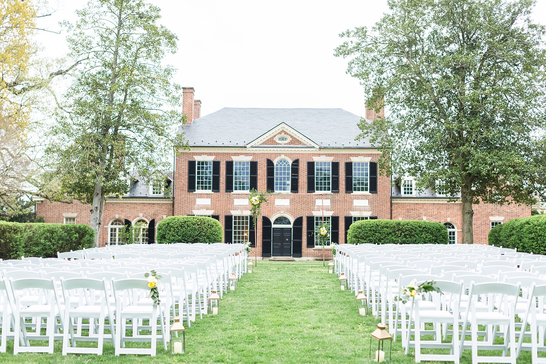 Woodlawn + Pope Leighy House wedding ceremony photographed by Alexandra Mandato Photography