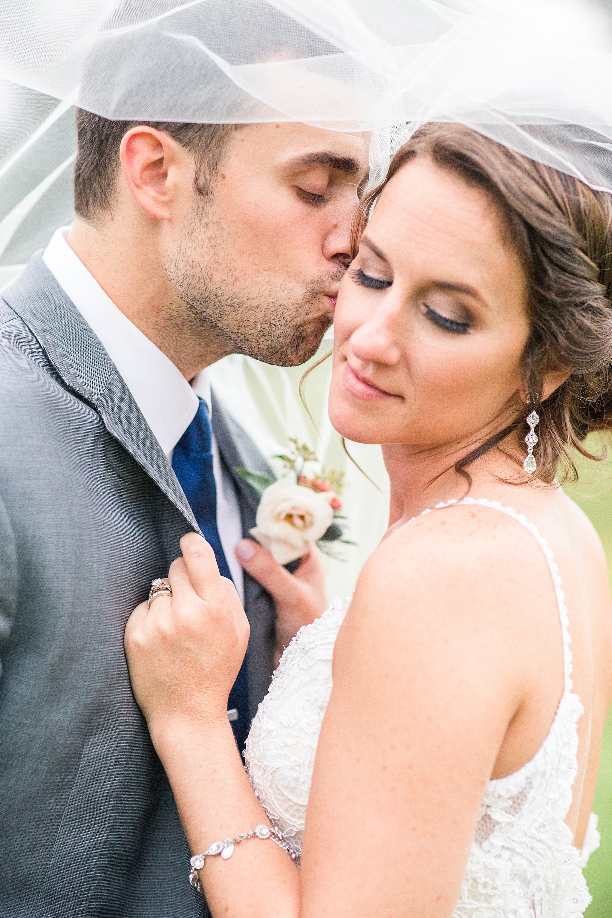 Maryland wedding photographer Alexandra Mandato Photography captures romantic newlywed portraits