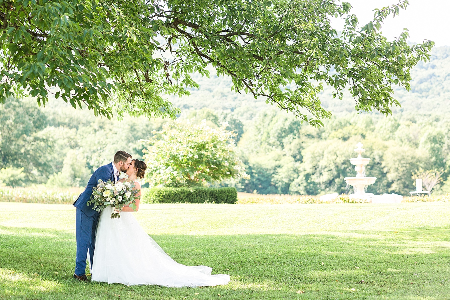 Alexandra Mandato Photography photographs Maryland wedding day